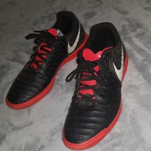 Boys/mens indoor soccer cleats